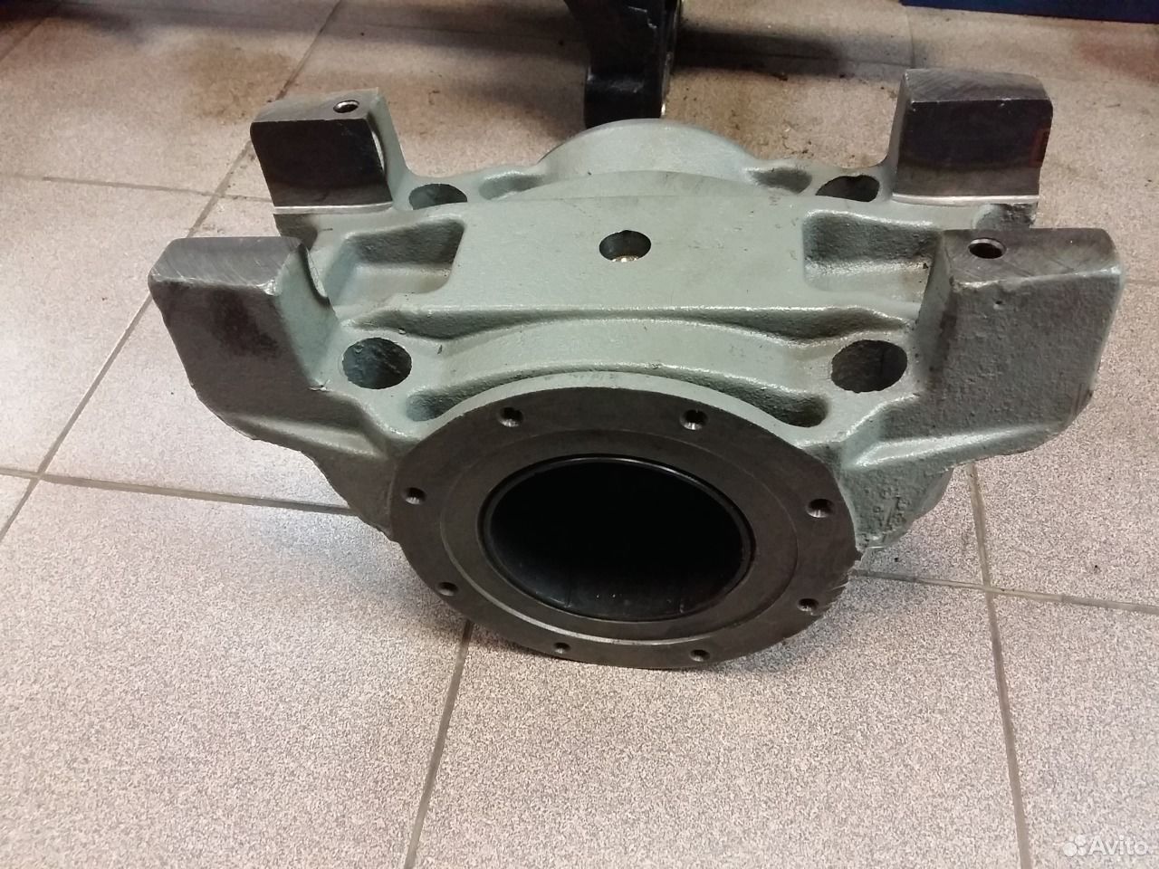 Башмак балансира камаз 6520. Башмак балансира с втулками камаз 6520-2918070. Спецмаш 6520-2918070. Второпласт для балансира камаз 6520. Башмак балансира 6520.