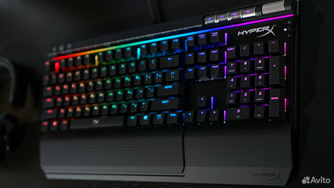 Клавиатура hyperx alloy elite cherry. Elite rgb. Elite rgb. Коробка клавиатура hyper x alloy elite. Белая игровая клавиатура hyperx.