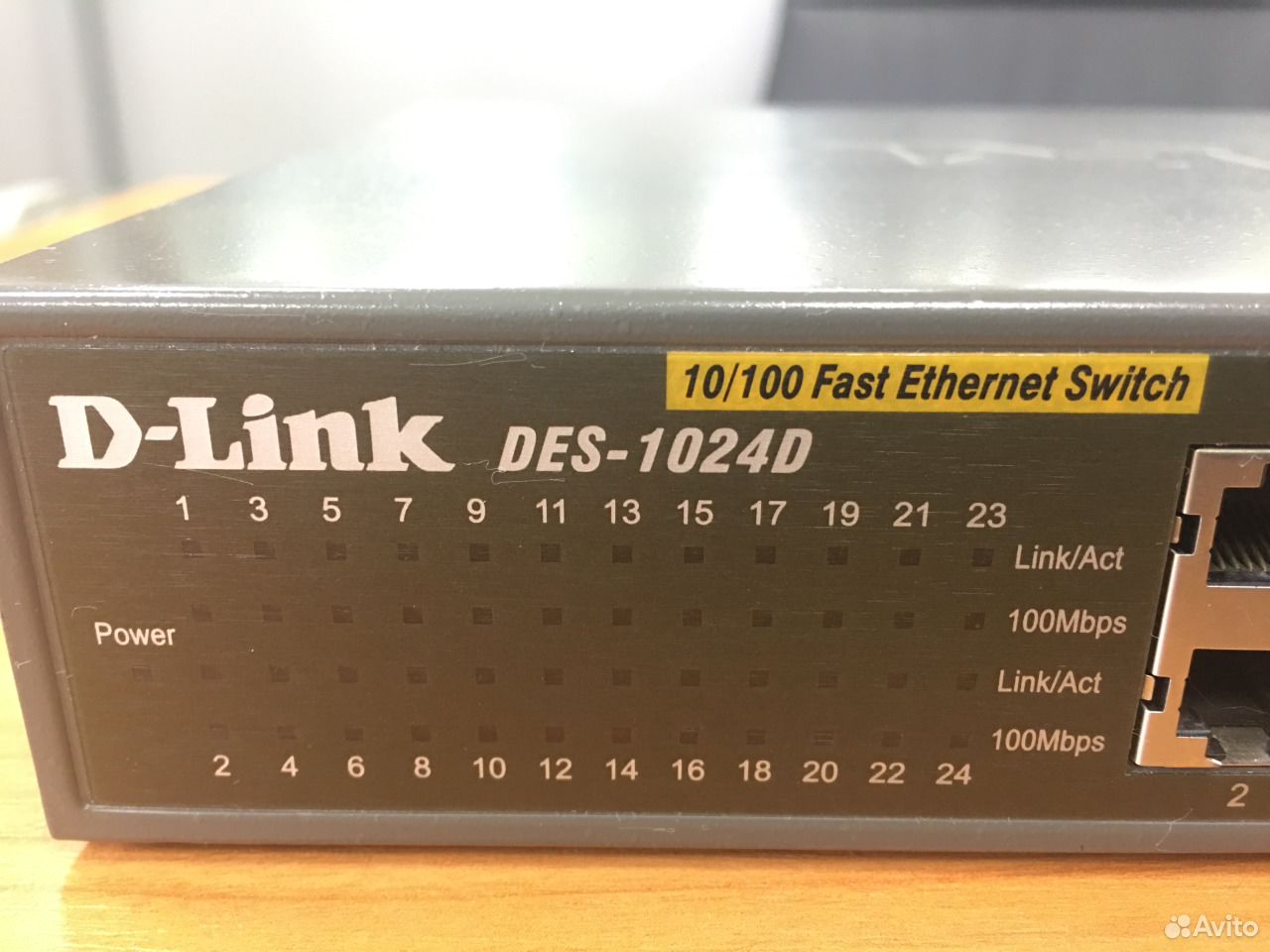 D link des 1024d. Коммутатор d-link des-1024d. Link des 1024d перестал работать блок питания.