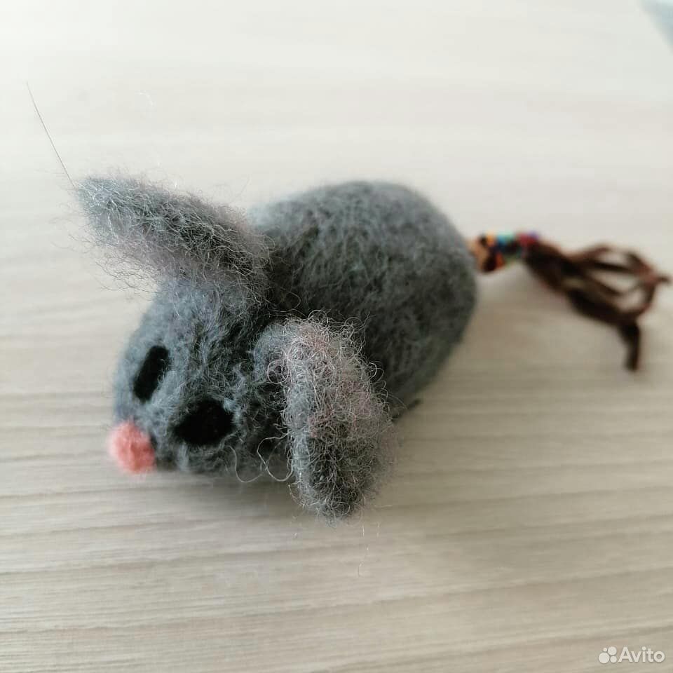 Игрушка-мышка для кошки, валяная из шерсти купить на Зозу.ру - фотография № 1