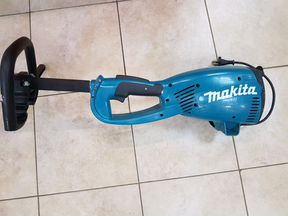 Makita um4030. Makita um3830. Триммер Макита ум 4030. Makita um4030 редуктор.