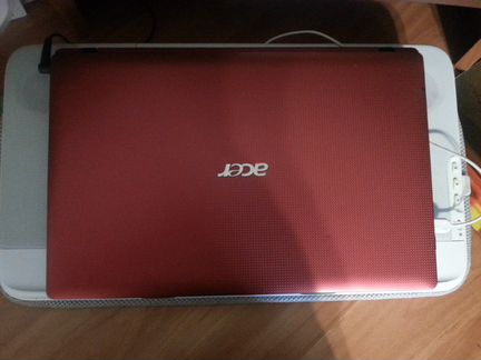 Ноутбук aser5253 красный