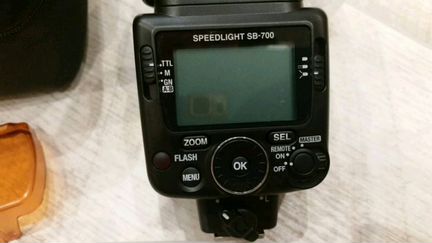 Фотовспышка Nikon speedlight SB-700