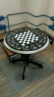 Шахматный стол