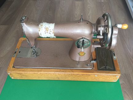 Швейная машина Подольск М-1