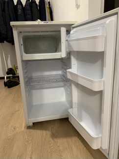 Маленький холодильник