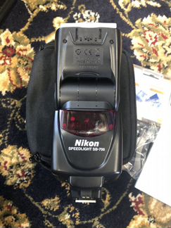 Вспышка Nikon SB700