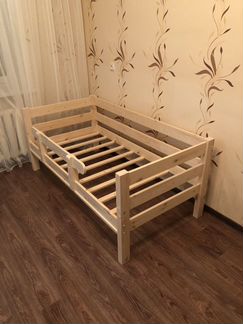 Кровать манежного типа для детей