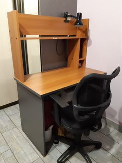 Компьютерный стол, кресло
