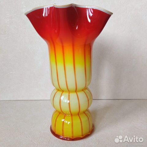 Ваза «Красный май