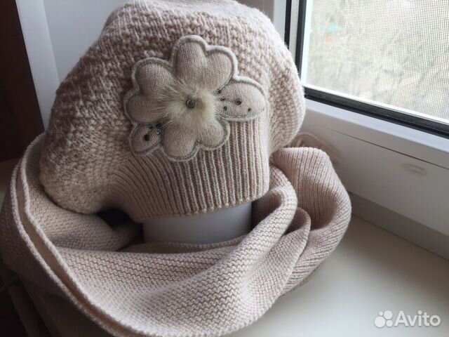 Берет женский вязаный