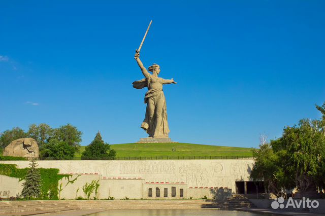 Экскурсовод по городу (авто), на воде (катер)