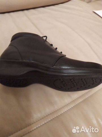 Ботинки женские 38 размера новые