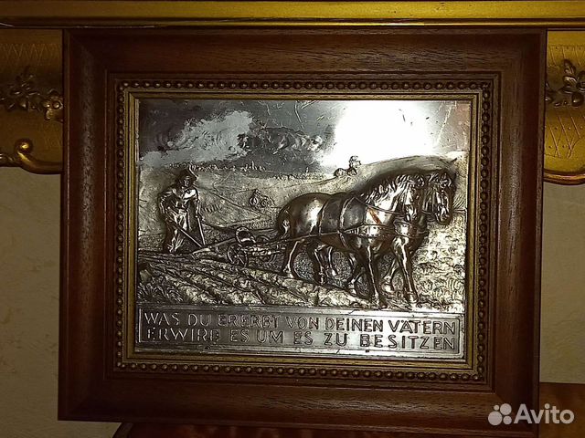 Антикварная плакета пахарь