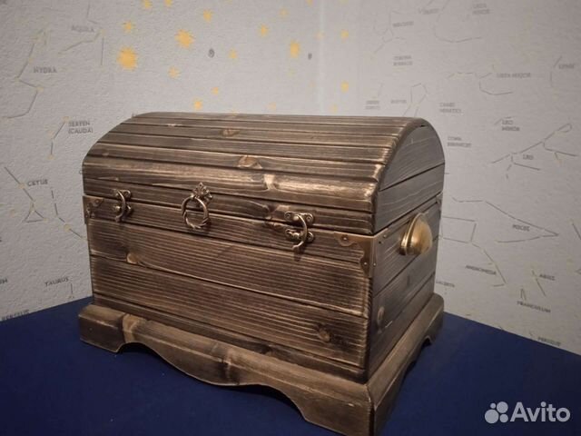 Сундук деревянный
