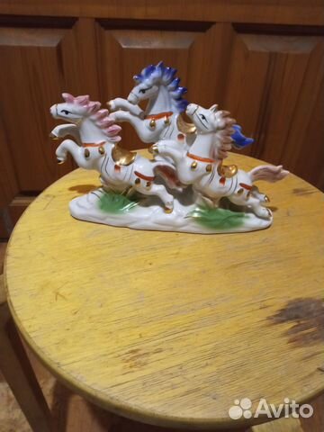 Статуэтка фарфор
