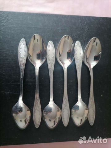 Столовые ложки, чайные сервизы