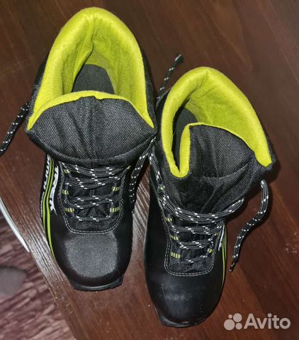 Лыжные ботинки