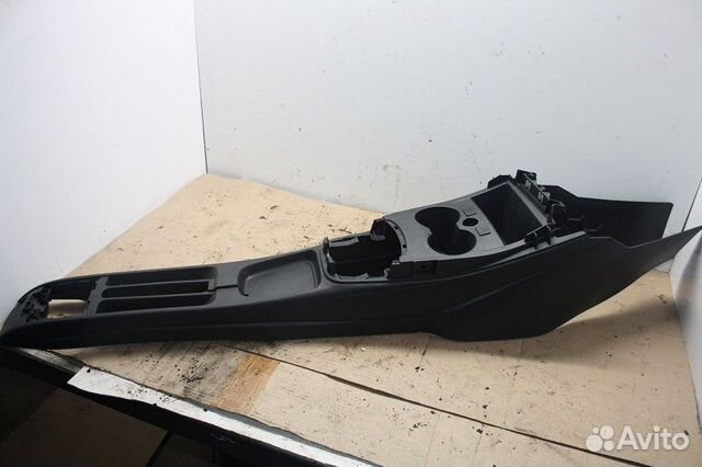 Консоль центральная Volkswagen polo (SED) 2011