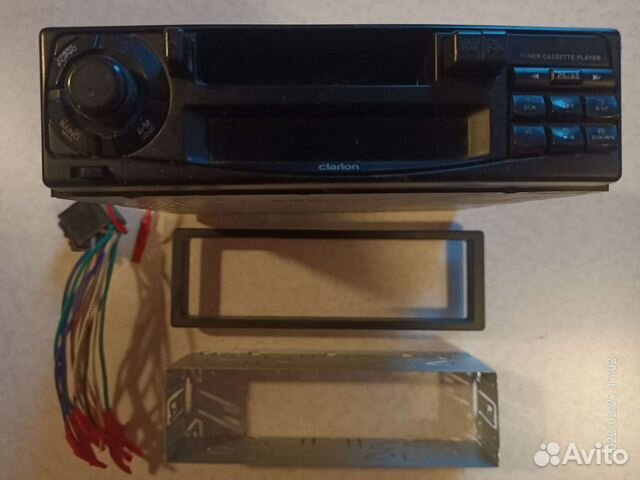 Кассетная автомагнитола Clarion