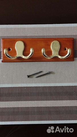 Вешалка настенная деревянная