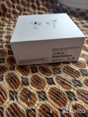 Беспроводные наушники apple airpods