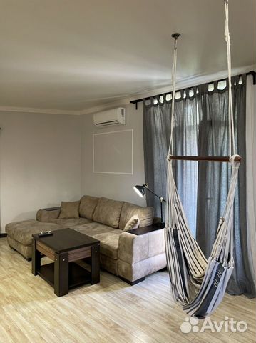 

1-к. квартира, 65 м², 3/4 эт.