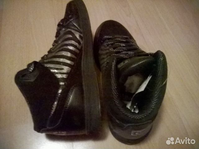 Новые кроссовки DC Shoes