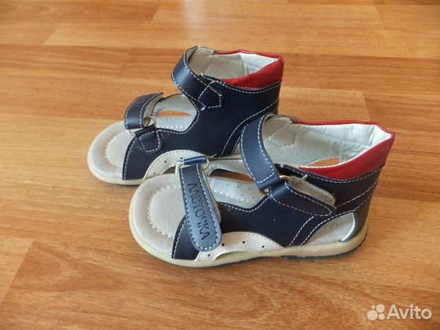 Сандали новые р.25 Сандали новые р.25