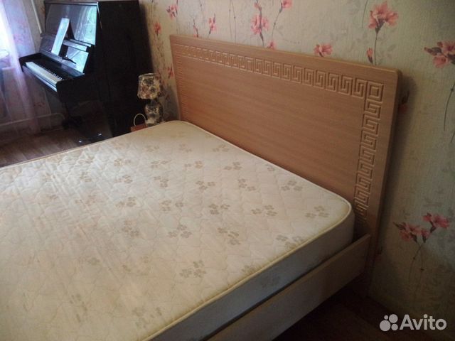 Двуспальную кровать бу Двуспальную кровать бу