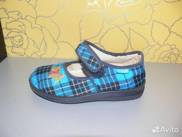 Тапочки 32 сапоги зимние и туфли 31 размер