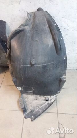 Подкрылок левый Bmw x5 e70