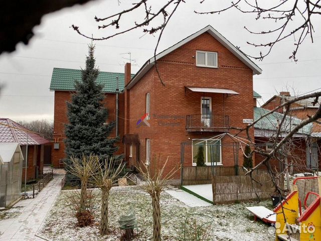 

Коттедж 250 м² на участке 6 сот.