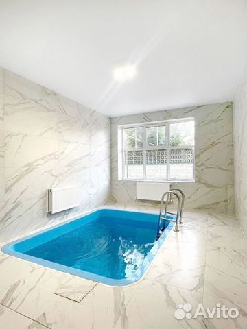 

10-к. и более коттедж, 600 м²