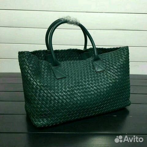 Сумка Bottega Veneta из натуральной кожи. Качество