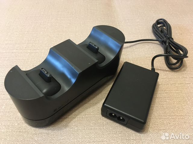 Зарядное устройство для PS4 DualShock 4 Зарядное устройство для PS4 DualShock 4