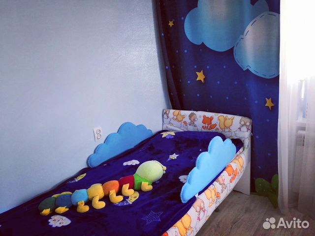 Ограничитель (защитный бортик) на кроватку Ограничитель (защитный бортик) на кроватку