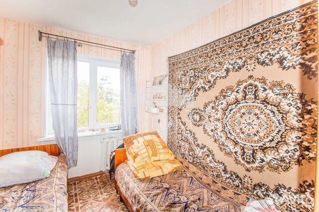 4-к квартира, 60 м², 4/5 эт.