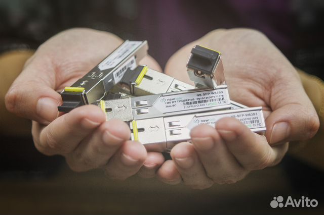 Оптический трансивер qsfp+ 40G 4х SFP +SR AOC 20м