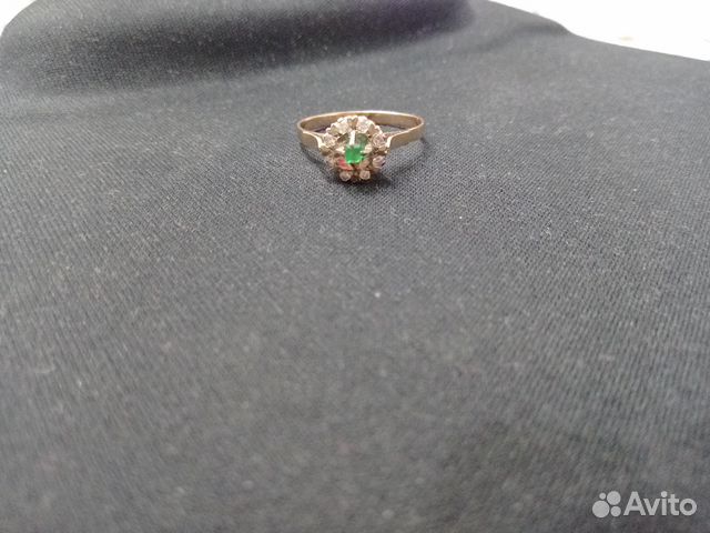 Золотые серьги и кольцо с бриллиантами