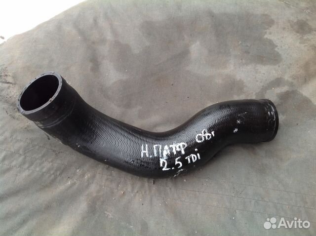 Патрубок интеркулера ниссан нв200. 45162gg патрубок. Патрубок интеркулера pathfinder. 5 дизель. Патрубок интеркулера pathfinder.