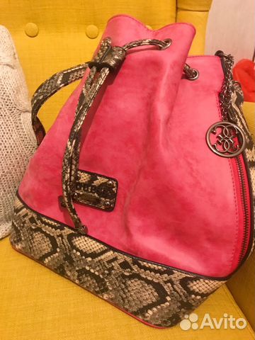 Сумка guess новая фуксия рюкзак оригинал рептилия Сумка guess новая фуксия рюкзак оригинал рептилия