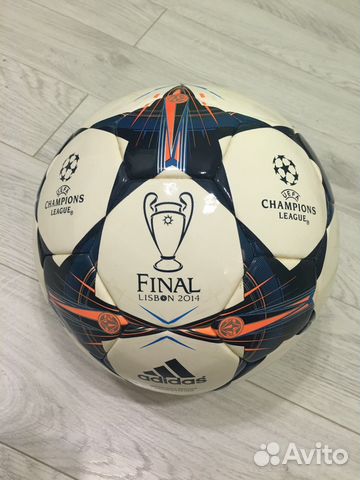 Футбольный мяч Adidas Champions League