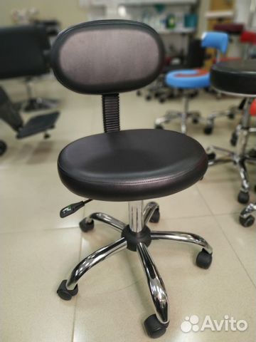 Стул мастера с подвижной спинкой Стул мастера с подвижной спинкой