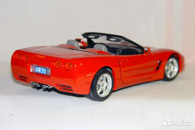 Модель авто chevrolet corvet Convertible м 1:18