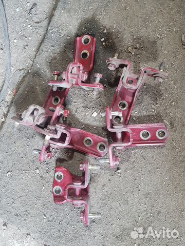 Петля двери Мицубиси Лансер 9