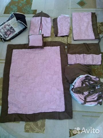 Комплект в кроватку (детскую) из 13 предметов Комплект в кроватку (детскую) из 13 предметов