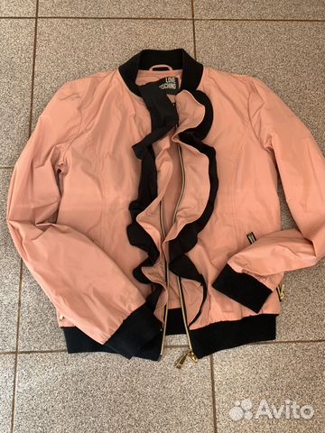 Ветровка love moschino (оригинал) Ветровка love moschino (оригинал)