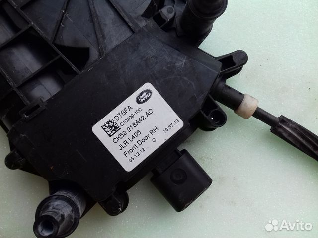 Замок с доводчиком правый Range Rover 4, L405