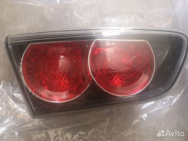 Задние фонари в крышку багажника на lancer 10 рест
